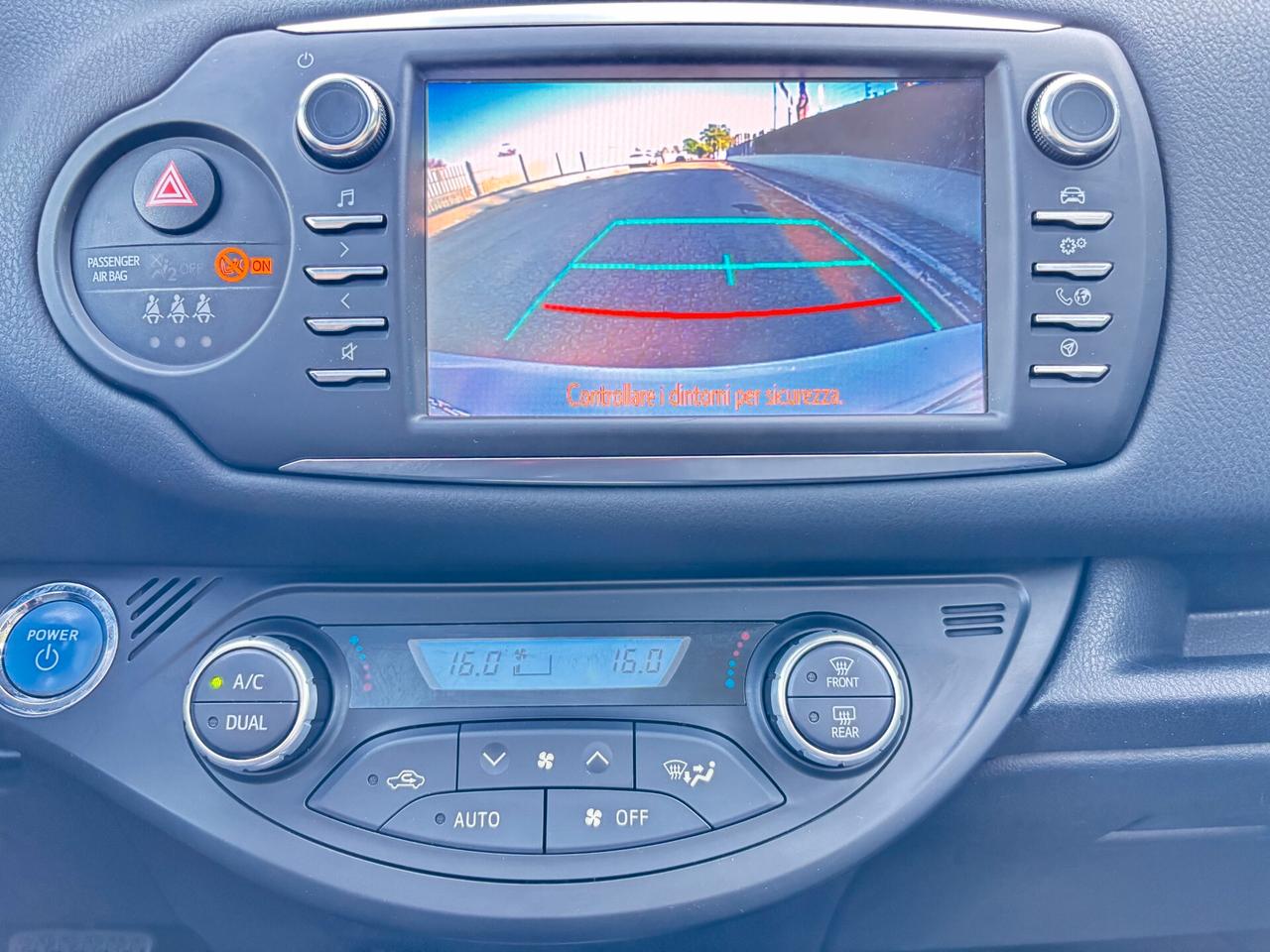 Toyota Yaris 1.5 Hybrid Blue Edition