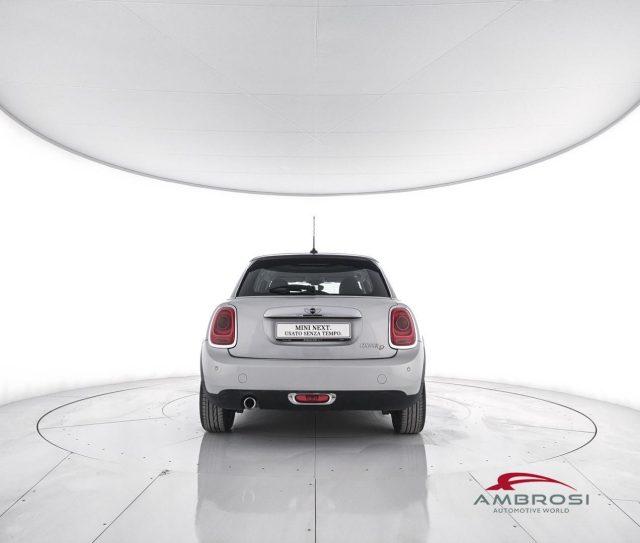 MINI Cooper D 5 porte 1.5 Hype Auto
