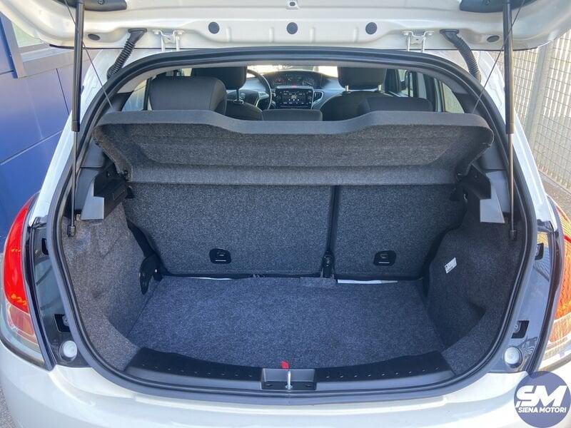 Lancia Ypsilon 1.0 FireFly 5 porte S&S Hybrid Platino