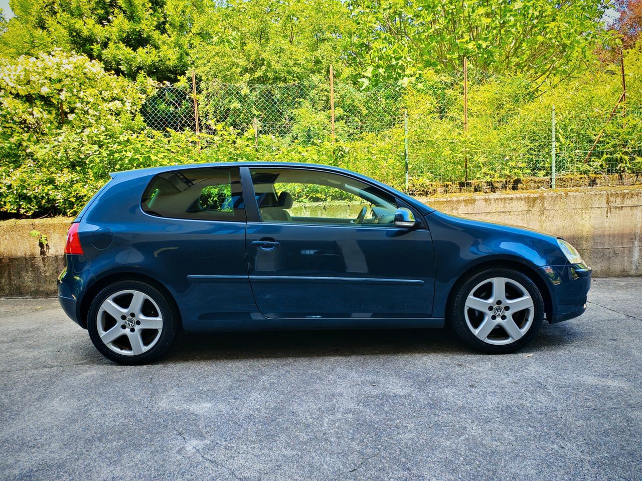 Volkswagen Golf 1.6 BENZINA 115cv / Uniproprietario