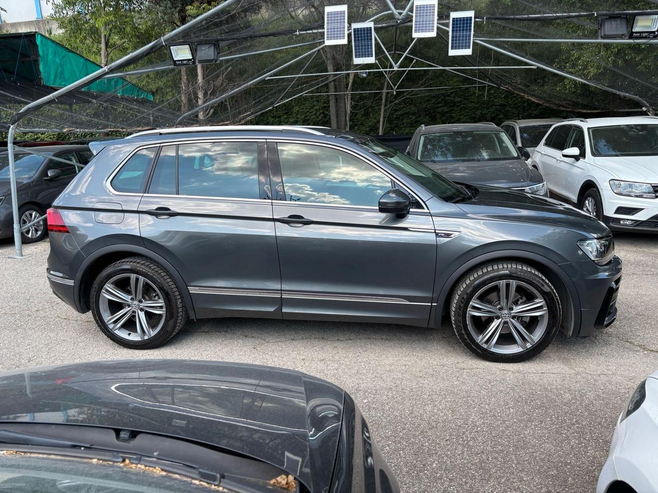 Volkswagen Tiguan 1.6 TDI Sport R-Line OK Neopatentati