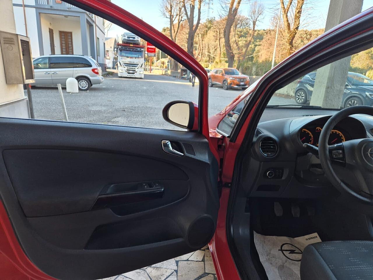 Opel Corsa 1.2 5 porte Edition DA VETRINA NEOPATENTATI OFFERTA VALIDA FINO AL 22/04/2025