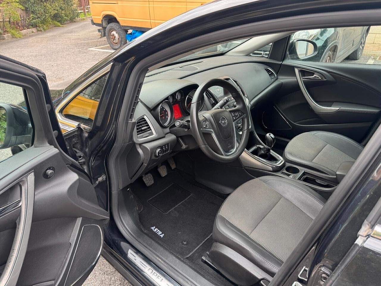 Opel Astra 1.4 140CV GPL unico proprietario