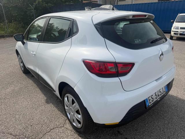 RENAULT Clio 1.2 75CV 5 porte Live senza nessun lavoro da fare