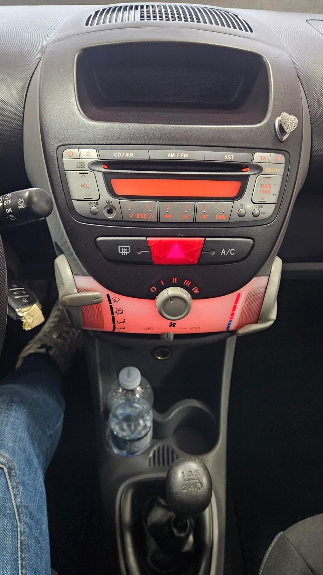 Toyota Aygo 1.0 12V VVT-i 5 porte Sol