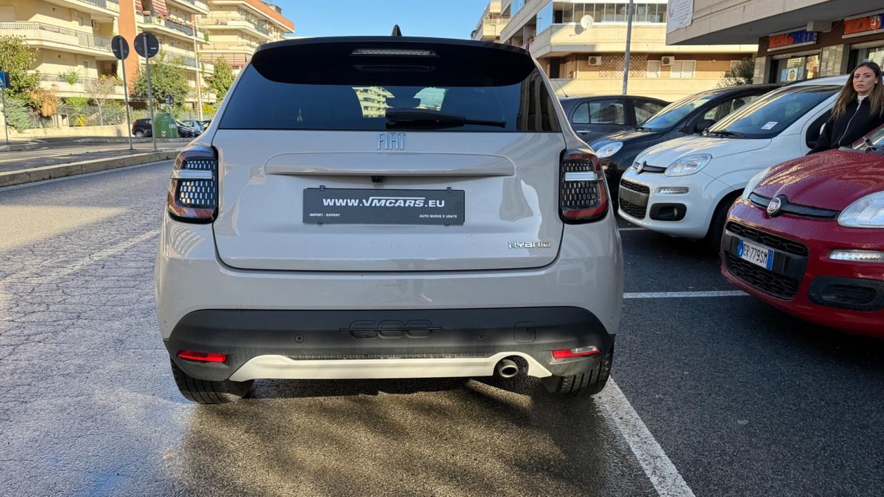 Fiat 600 Hybrid 110 CV DCT MHEV La Prima LED NAVI KAMERA PELLE CERCHI 18 SEDILI ELETTRICI RISCALDATI