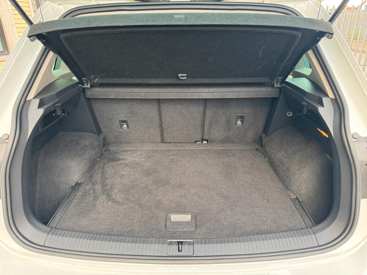 Volkswagen Tiguan 1.6 TDI RLINE