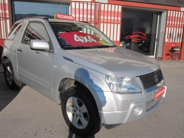 Suzuki Grand Vitara 1.6 16V 3 porte 4 x 4 NEOPATENTATI