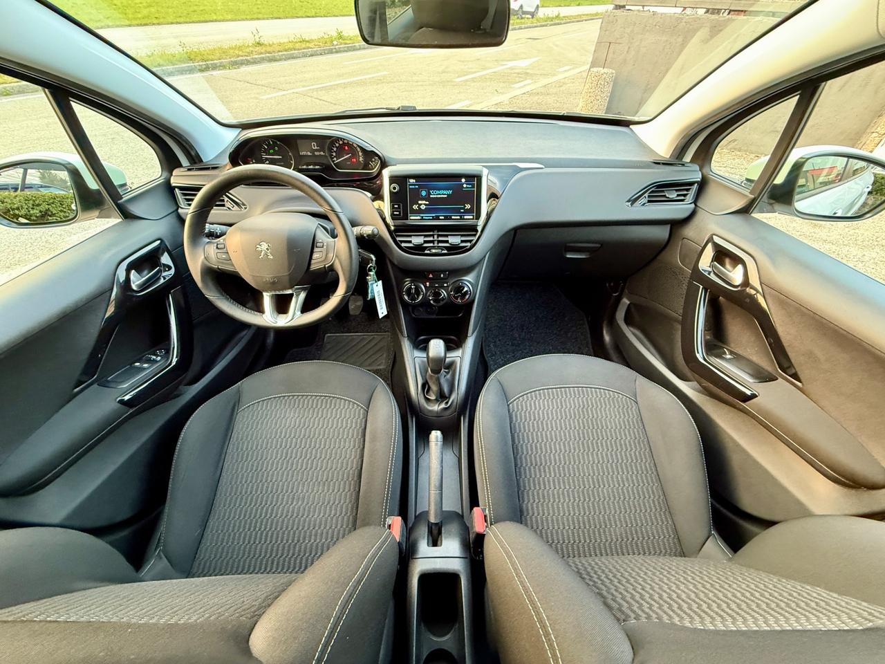 Peugeot 208 1.2i Benzina 82CV 5PT NEOPATENTATI 117.000KM