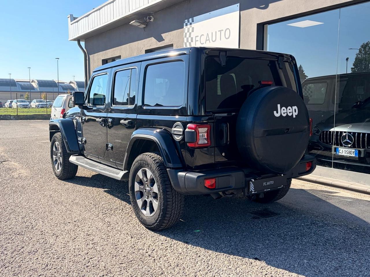 Jeep Wrangler Unlimited 2.2 Mjt II Sahara sky one-touch