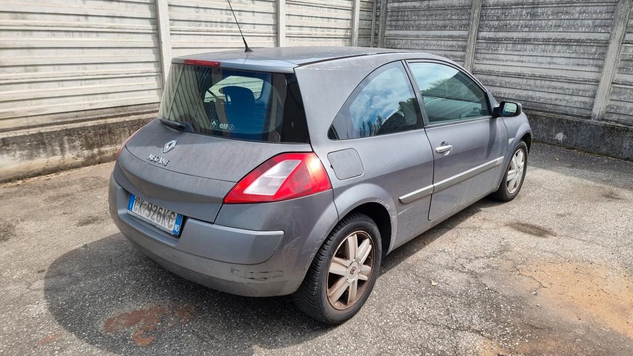 Renault Megane Mégane 1.5 dCi/82CV 3 porte Pack Authentique