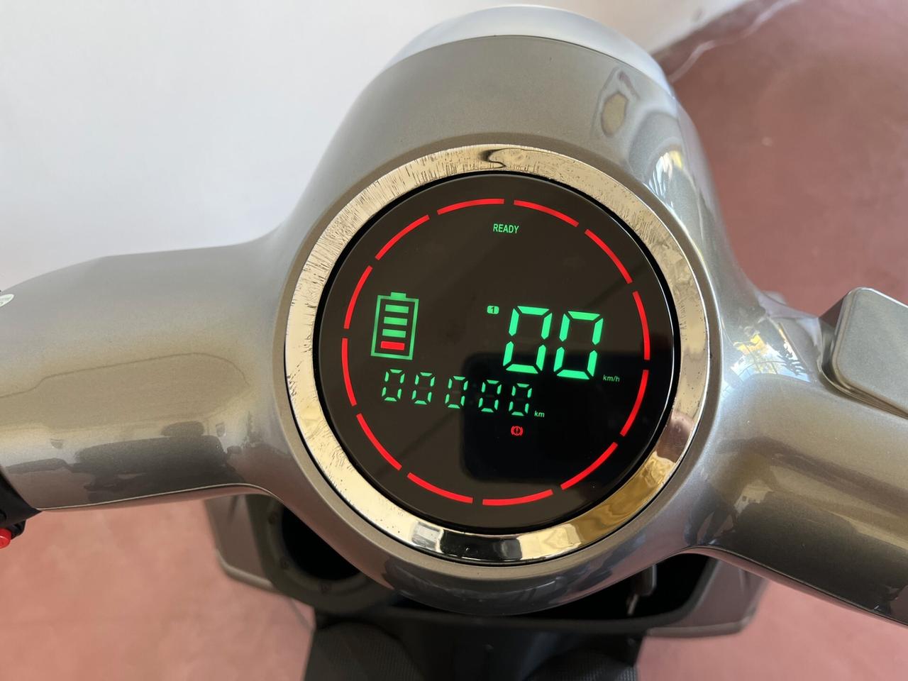 Altro Altro scooter