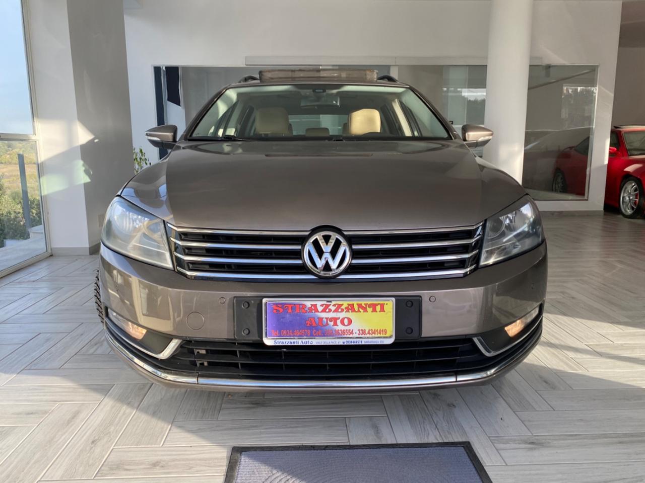 Volkswagen Passat Var. 1.4 TSI 150cv DSG TETTO APRIBILE2012