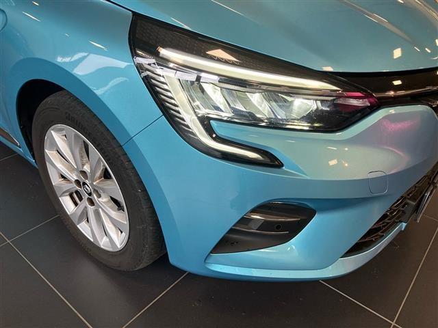 RENAULT Clio 1.6 E Tech hybrid Intens 140cv auto my21