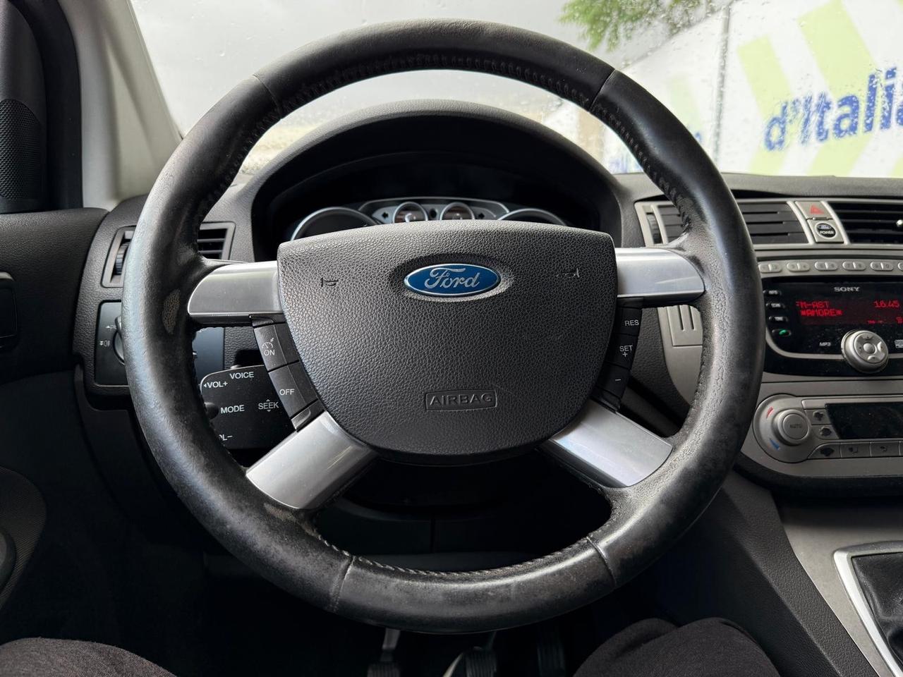 Ford Kuga 2.0 TDCi 136 CV Titanium in ottime condizioni
