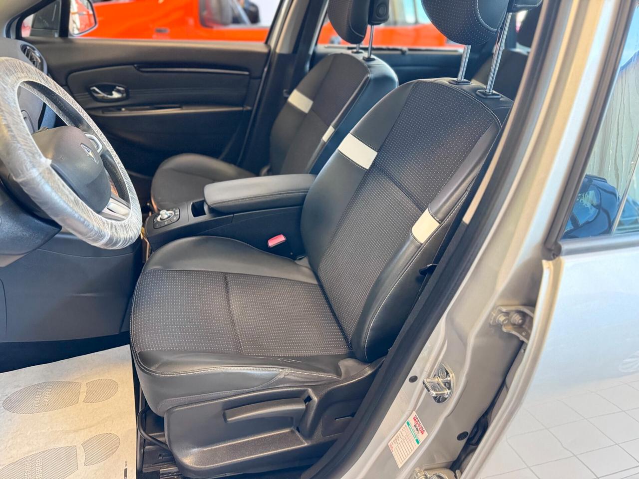 Renault Scenic Scénic X-Mod 1.5 dCi 110CV Luxe