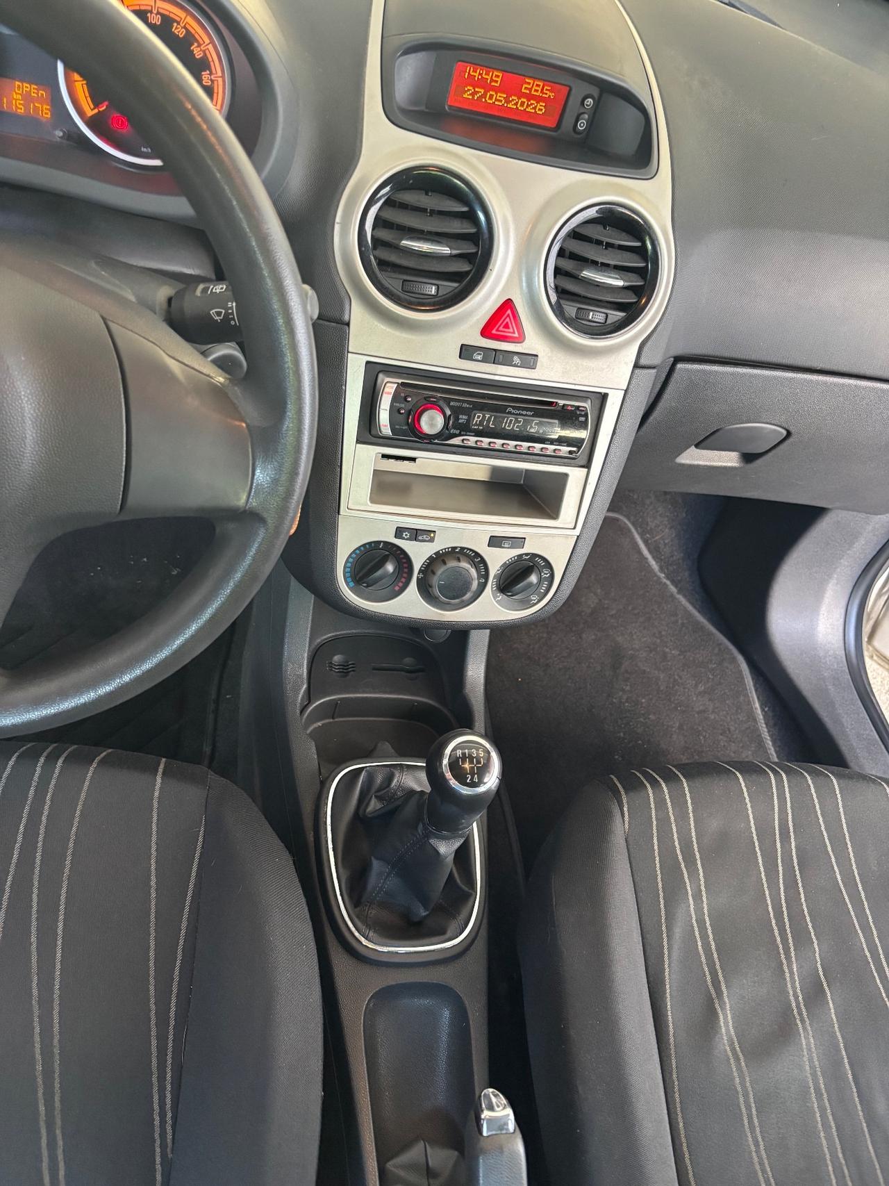 Opel Corsa 1.2 5 porte Easytronic Cosmo