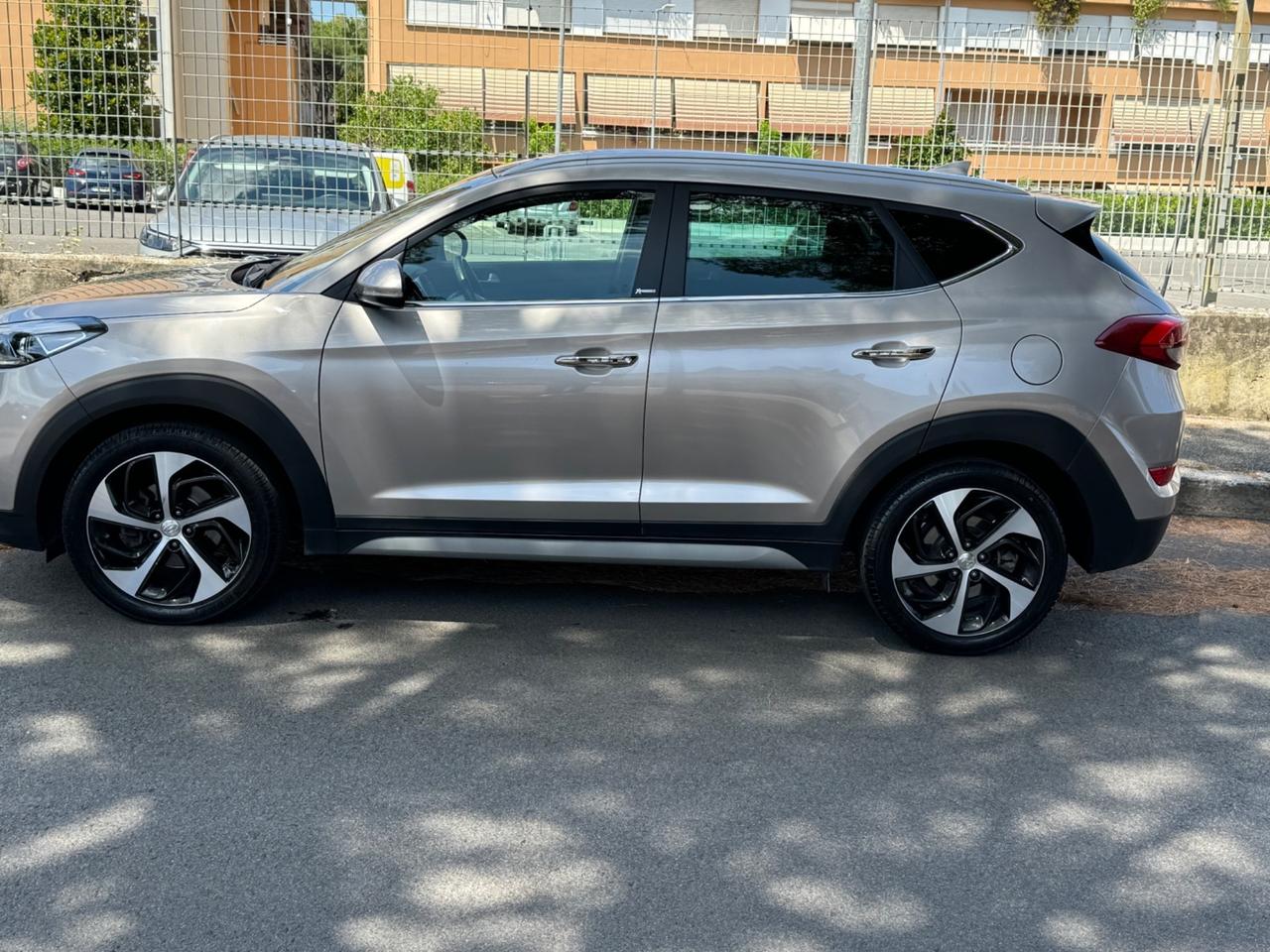 Hyundai Tucson 1.7 CRDi XPossible PERFETTA