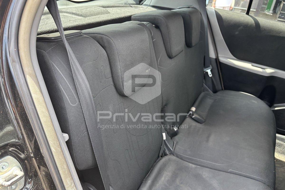 TOYOTA Yaris 1.0 5 porte Sol