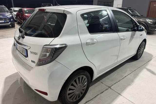 Toyota Yaris Ibrida Automatica 4 Stagioni