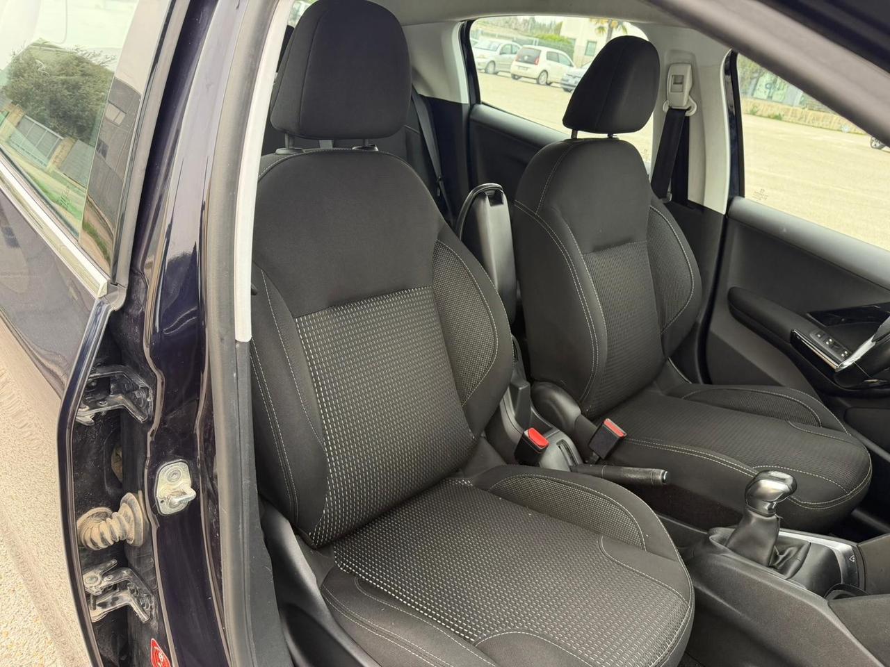 Peugeot 208 PureTech Allure GARANZIA 12 m