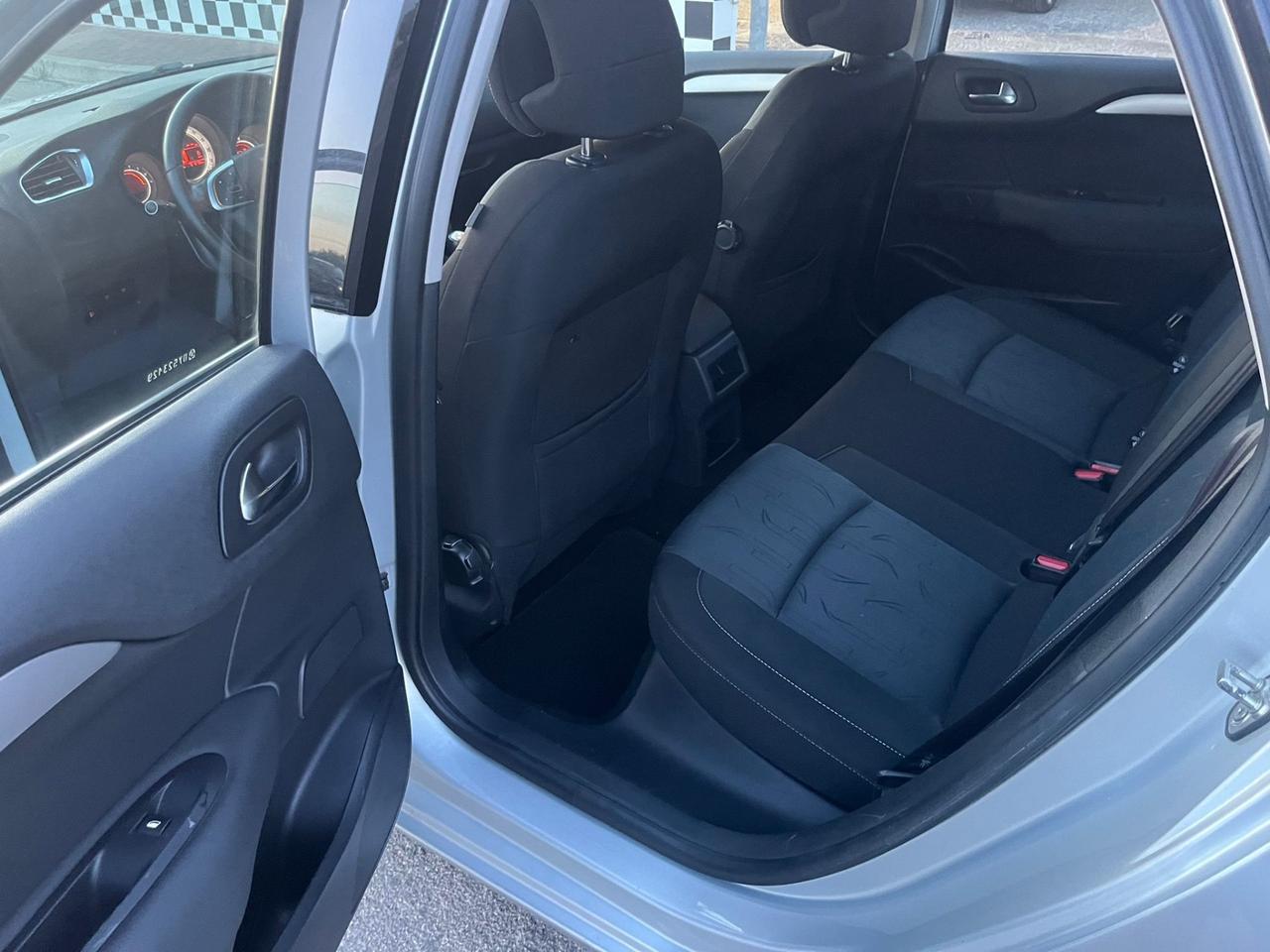 Citroen C4 1.6 HDi 90 Seduction Unipro 2013