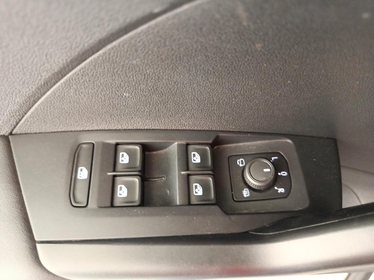 VOLKSWAGEN T-Cross - T-Cross 1.0 TSI Style BMT