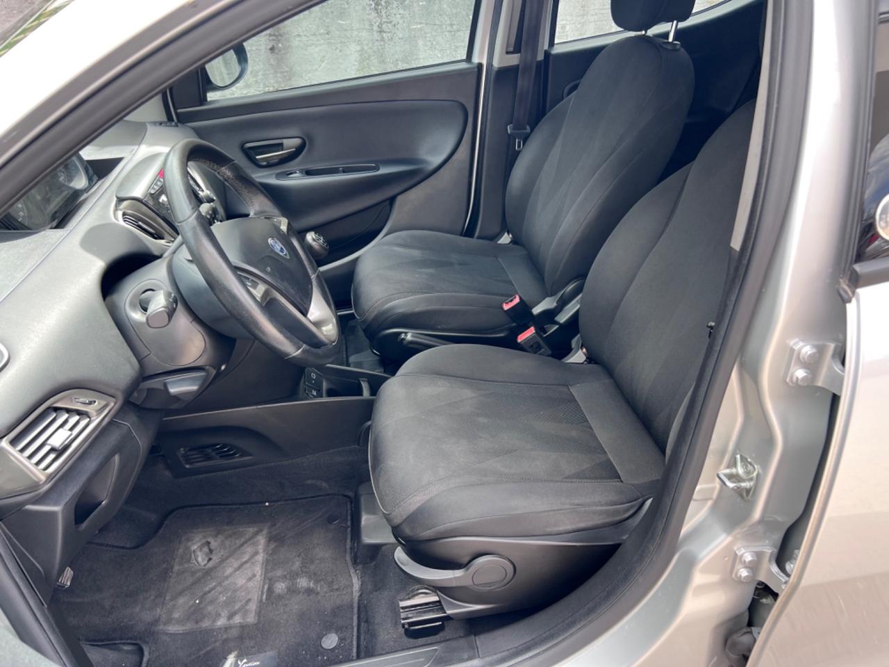 Lancia Ypsilon 1.2 69 CV 5 porte GPL Ecochic Gold