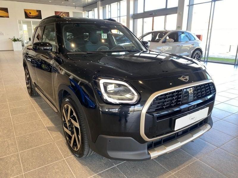 MINI Mini Countryman U25 Mini Countryman D Favoured Trim - IVA Esposta