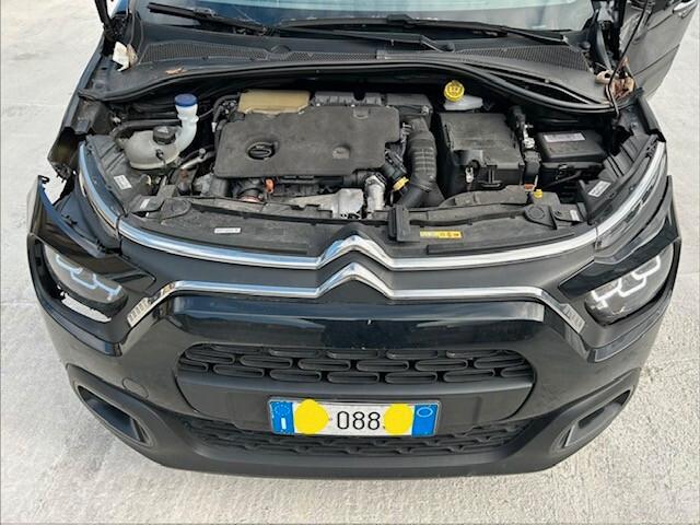 Citroen C3 2023 sinistrata incidentata BlueHDi 100 S&S Shine