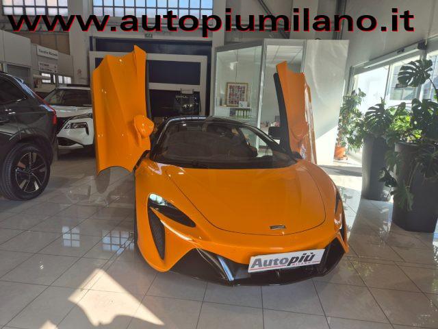 MCLAREN Artura Artura