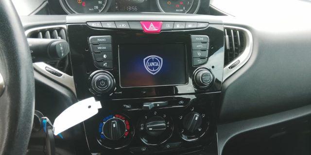 LANCIA Ypsilon 1.2 69 CV 5 porte GPL Ecochic Gold NEOPATENTATI