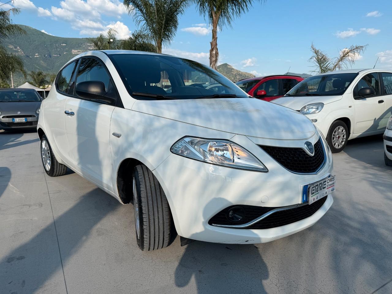 LANCIA YPSILON ANNO 2017 1.2 BENZINA 69 CV