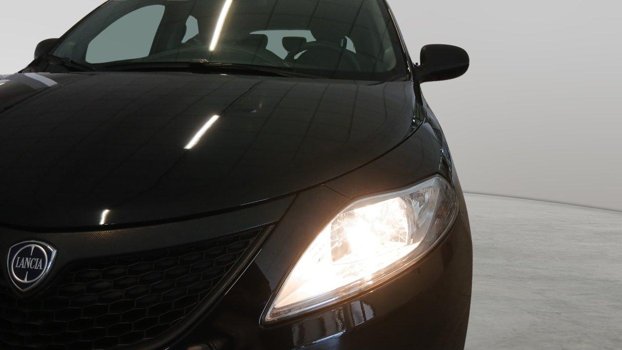 LANCIA Ypsilon 3ª serie - Ypsilon 1.2 69 CV 5 porte GPL Ecochic Black and Noir