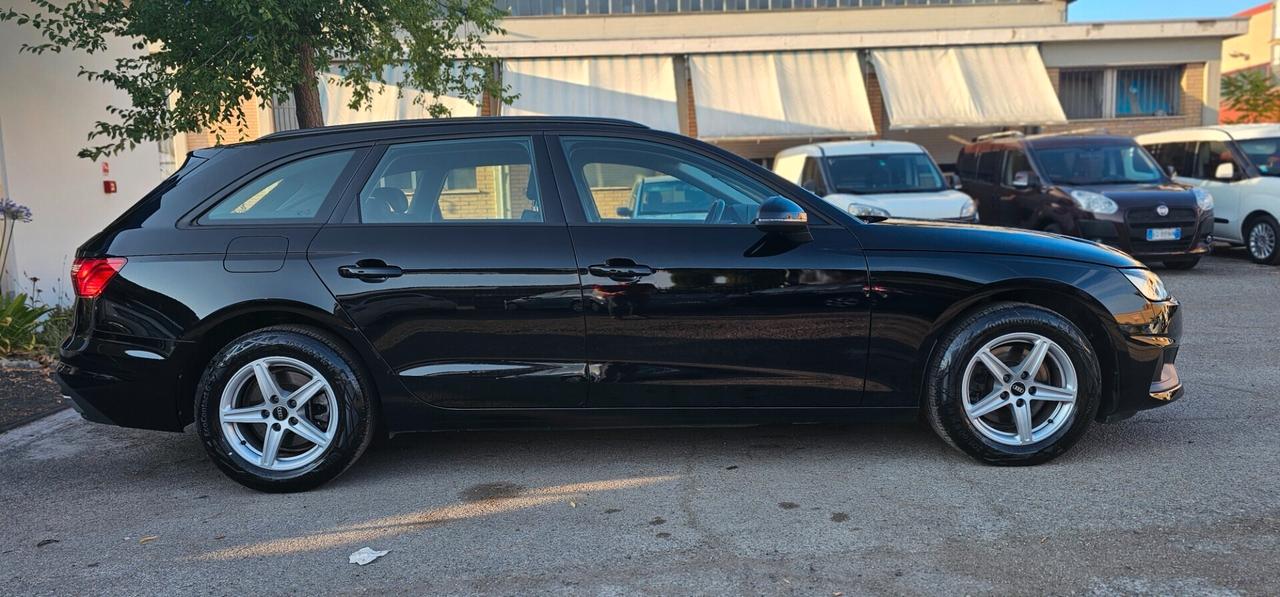 Audi A4 Avant 35 TDI/163 CV S tronic line edition
