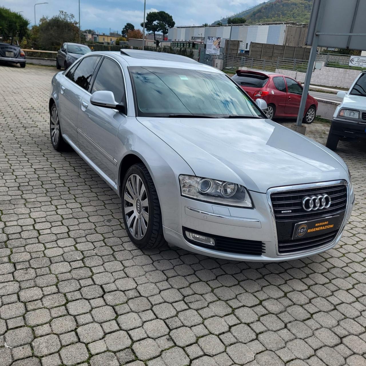 Audi A8 4.2 V8 uniproprietario Pari Nuovo