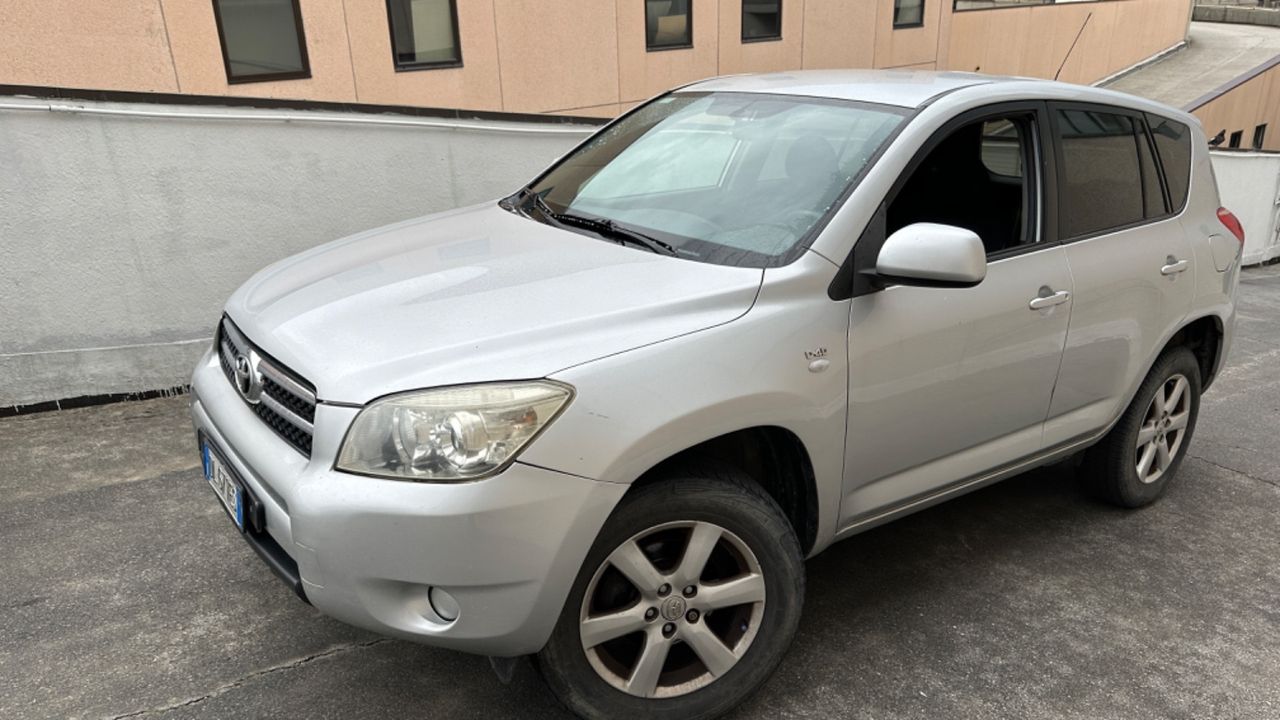 Toyota RAV 4 RAV4 2.2 D-4D 136 CV DPF Sol