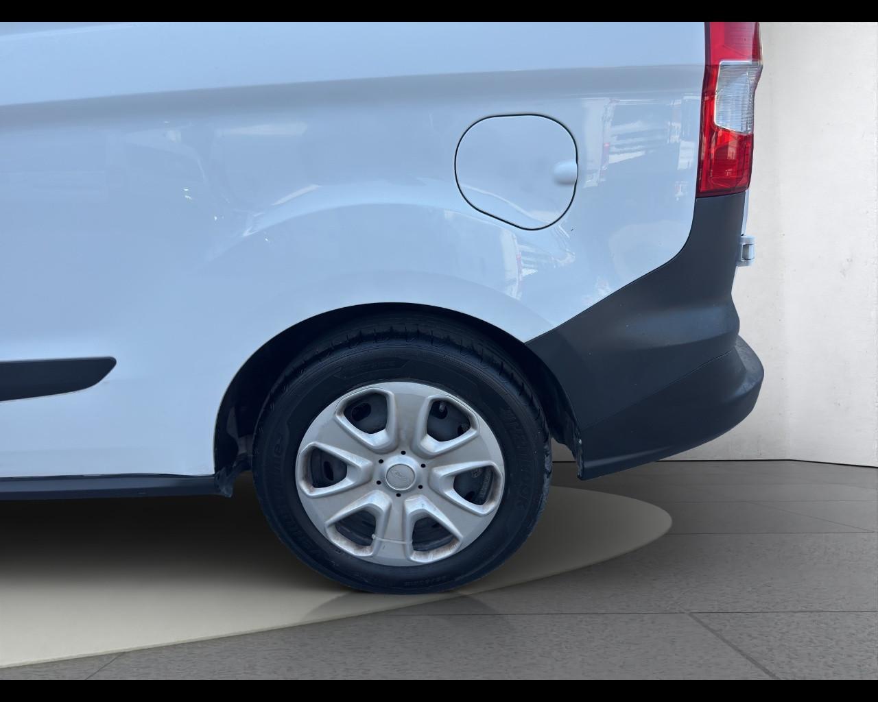 FORD Transit Courier 1ªs - Transit Courier 1.5 TDCi 100CV Van Tre