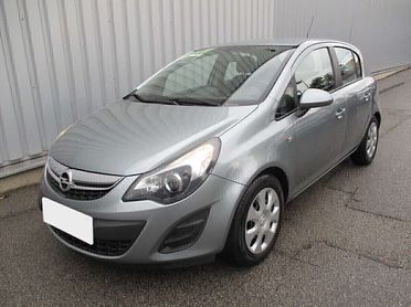 Opel Corsa - APERTI AD AGOSTO