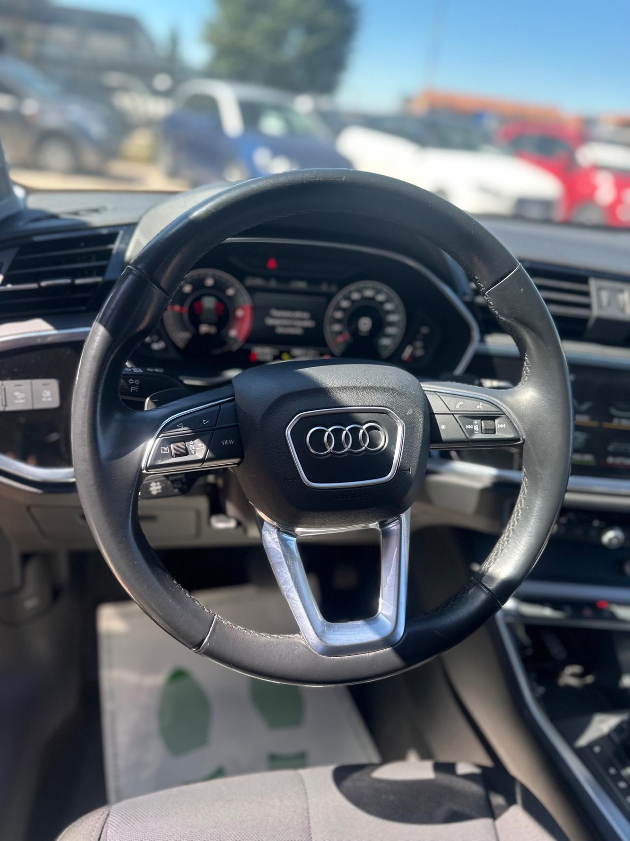 Audi Q3 35 TDI S tronic Business Advanced