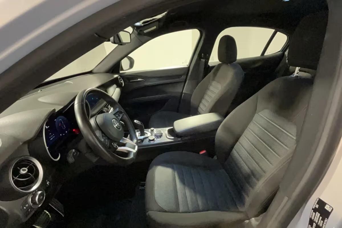 Alfa Romeo Stelvio 2.2 Turbodiesel 210 CV AT8 Q4 Competizione