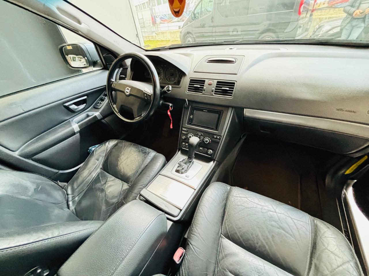 Volvo XC 90 XC90 2.4 D5 185 CV aut. AWD Executive