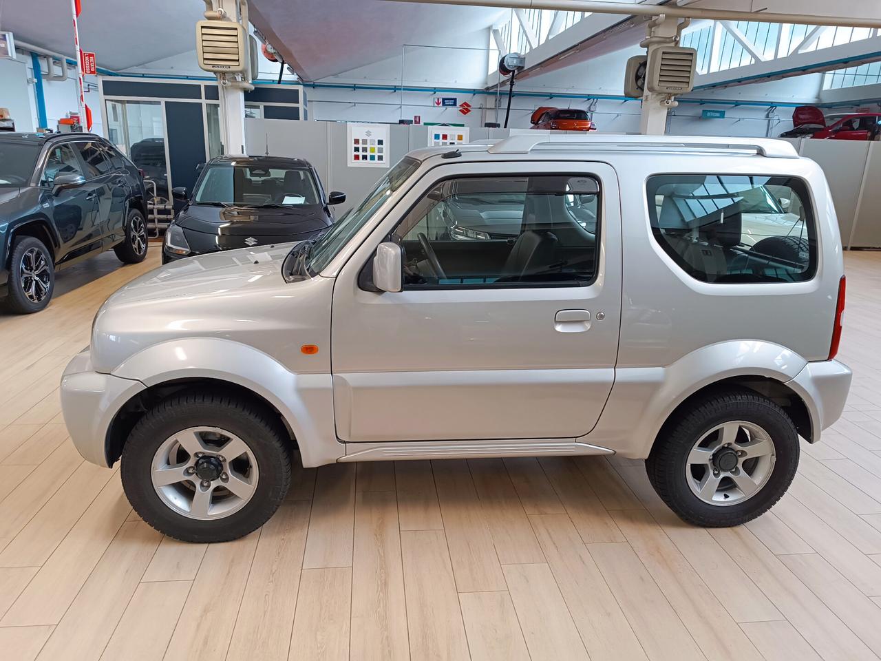 Suzuki Jimny 1.3i 16V cat 4WD JLX Più