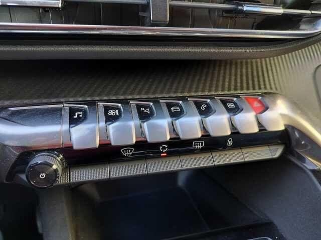 Peugeot 3008 BlueHDi 130 S&S EAT8 Allure