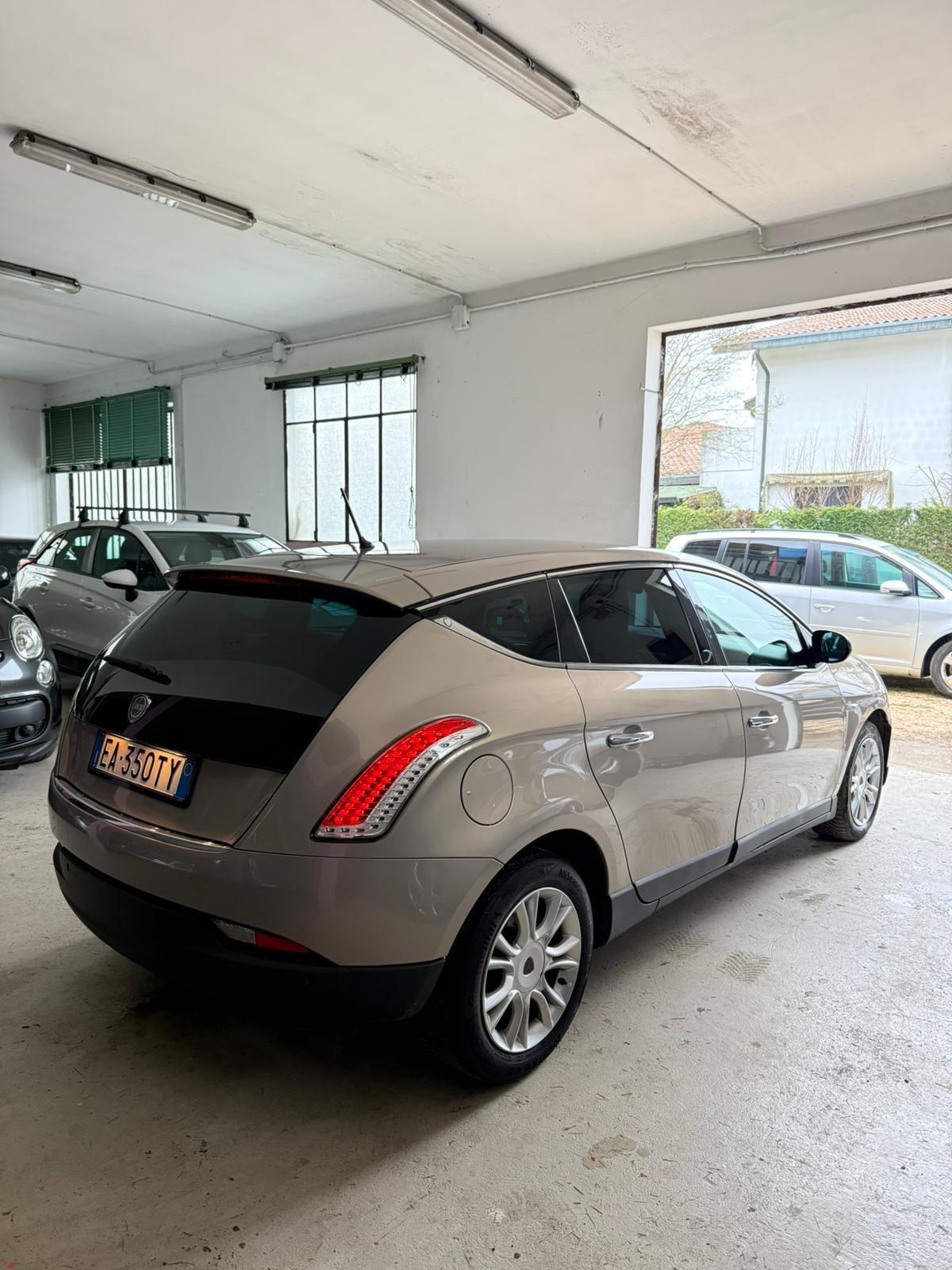 Lancia Delta 1.6 MJT DPF Argento