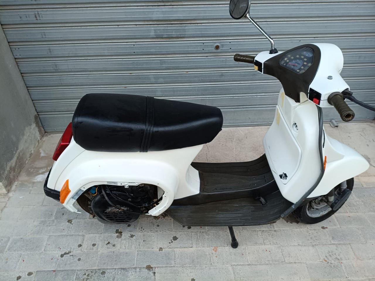 Piaggio Vespa 50 HP V