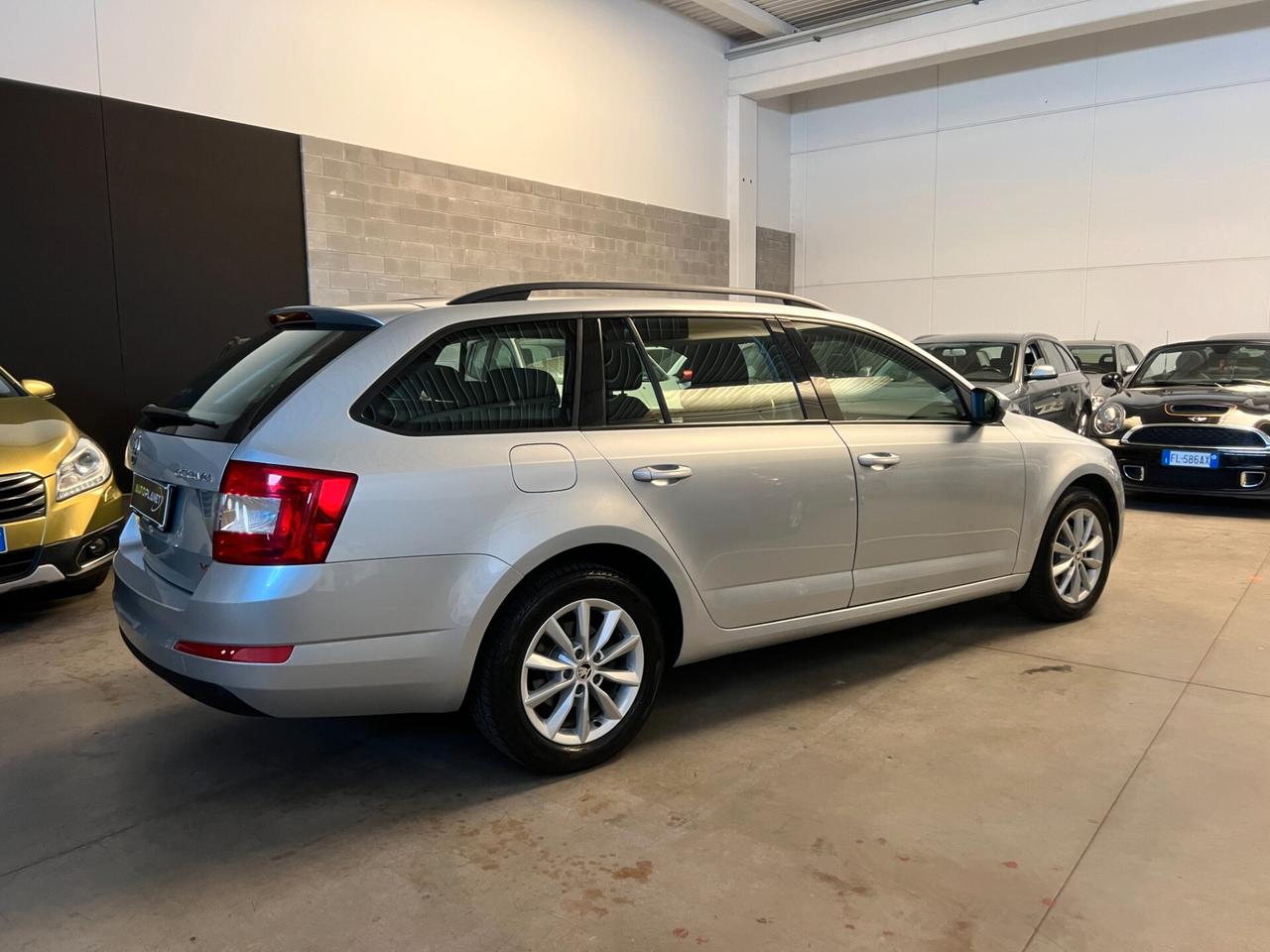 Skoda Octavia 1.6 TDI CR 105 CV 4x4 Wagon Executive