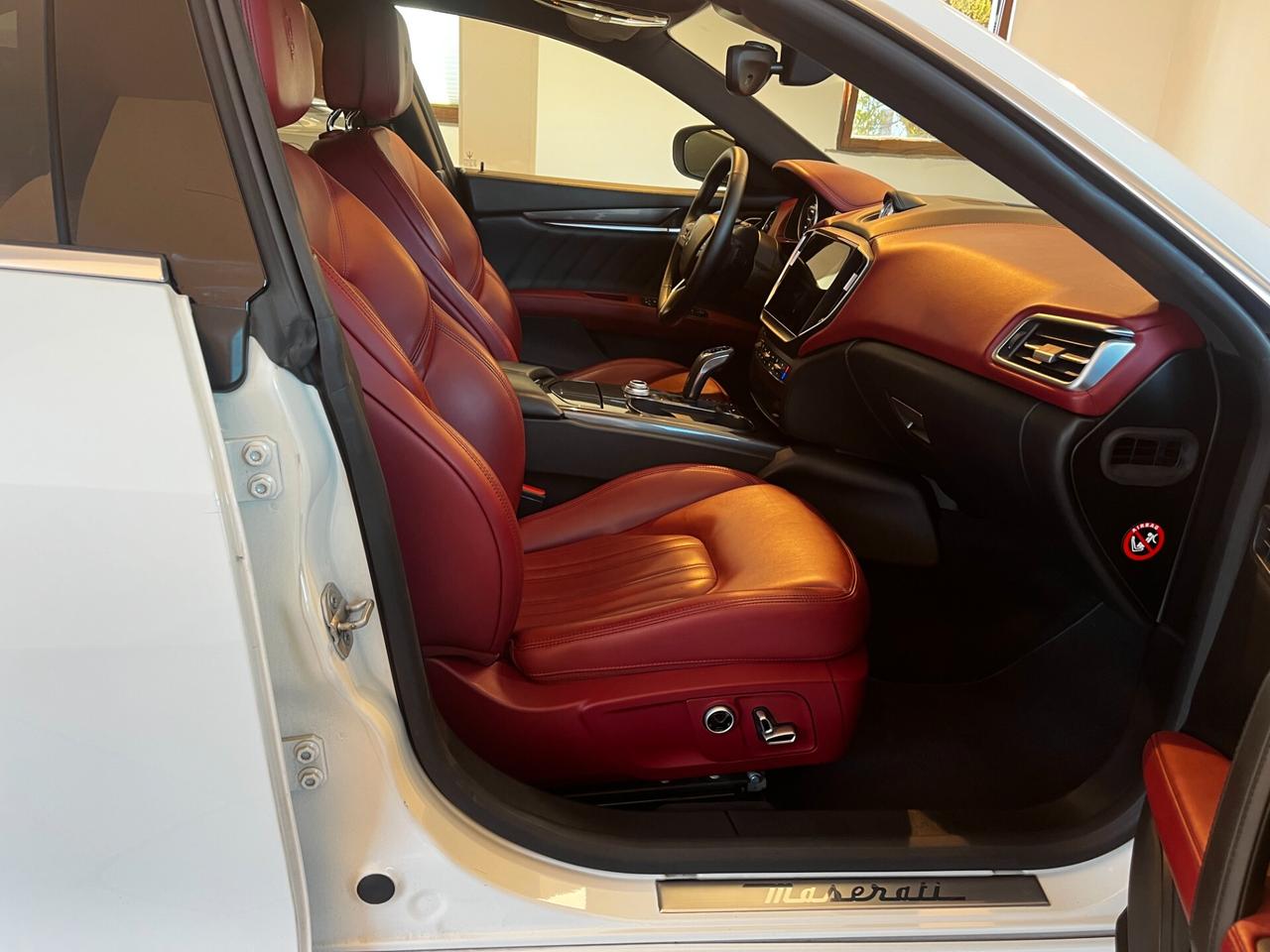 Maserati Ghibli V6 430 CV Q4 Granlusso