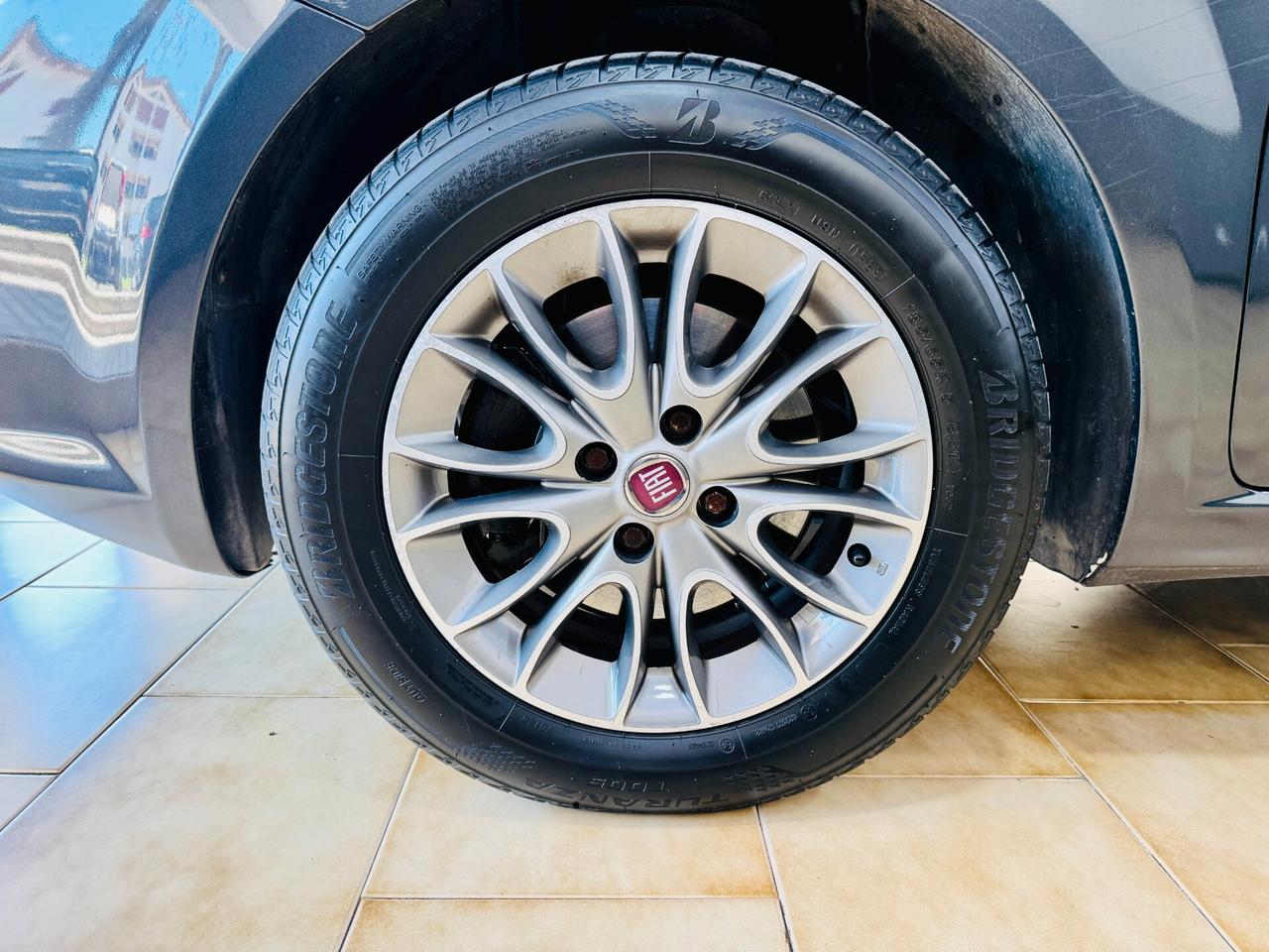 Fiat Punto 1.3 Mjt 95 CV 5 porte Distribuz. Nuova