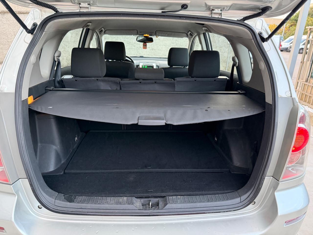 Toyota Corolla Verso 1.6 benzina euro4 neopatentati